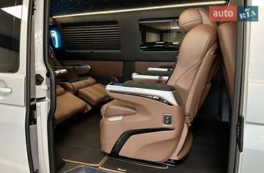 Минивэн Volkswagen Transporter 2019 в 
