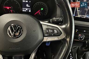 Минивэн Volkswagen Transporter 2019 в 