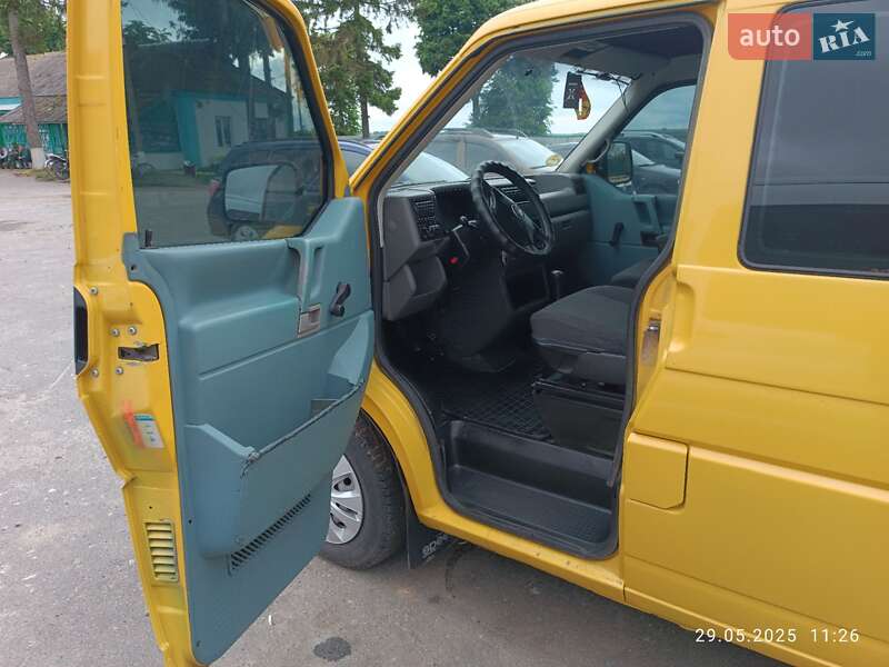 Мінівен Volkswagen Transporter 2003 в Старокостянтинові
