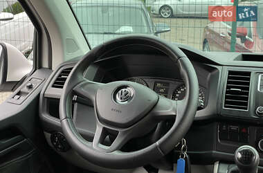 Минивэн Volkswagen Transporter 2019 в 