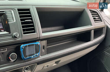 Минивэн Volkswagen Transporter 2019 в 