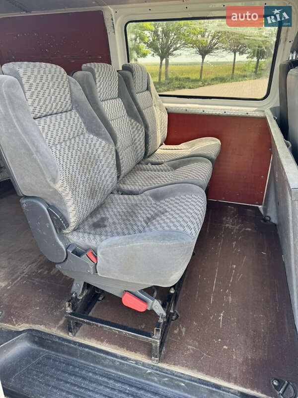 Минивэн Volkswagen Transporter 2006 в Татарбунарах