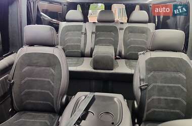 Минивэн Volkswagen Transporter 2021 в 