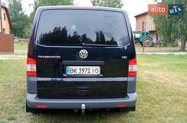 Минивэн Volkswagen Transporter 2011 в 