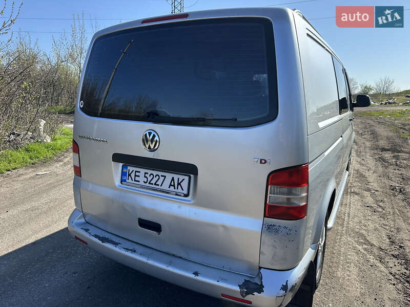 Грузовой фургон Volkswagen Transporter 2010 в Немирове