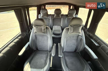 Минивэн Volkswagen Transporter 2018 в 