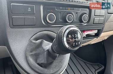 Грузовой фургон Volkswagen Transporter 2011 в 