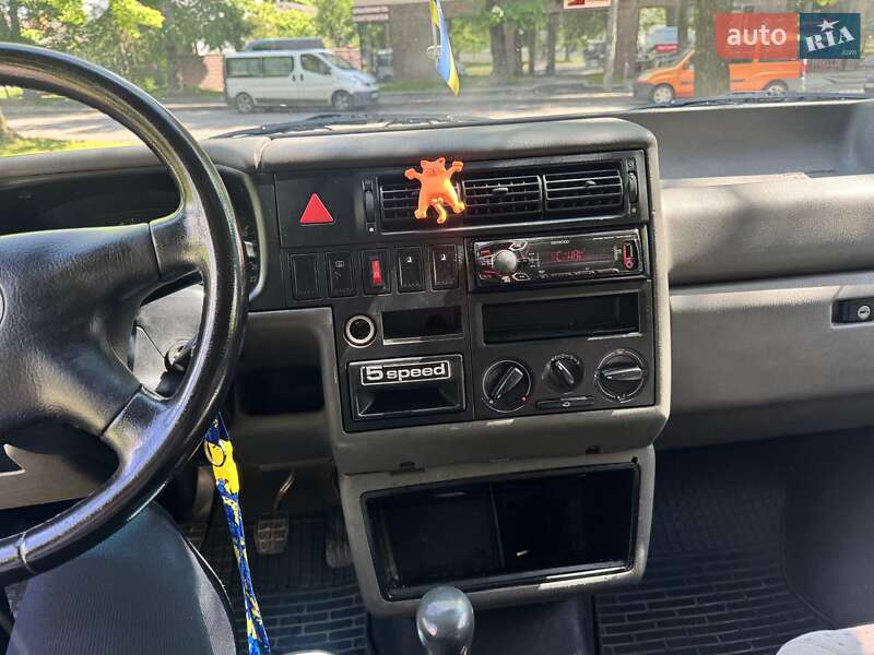 Минивэн Volkswagen Transporter 2001 в Ровно