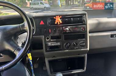 Минивэн Volkswagen Transporter 2001 в 