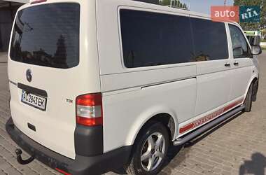 Минивэн Volkswagen Transporter 2015 в 
