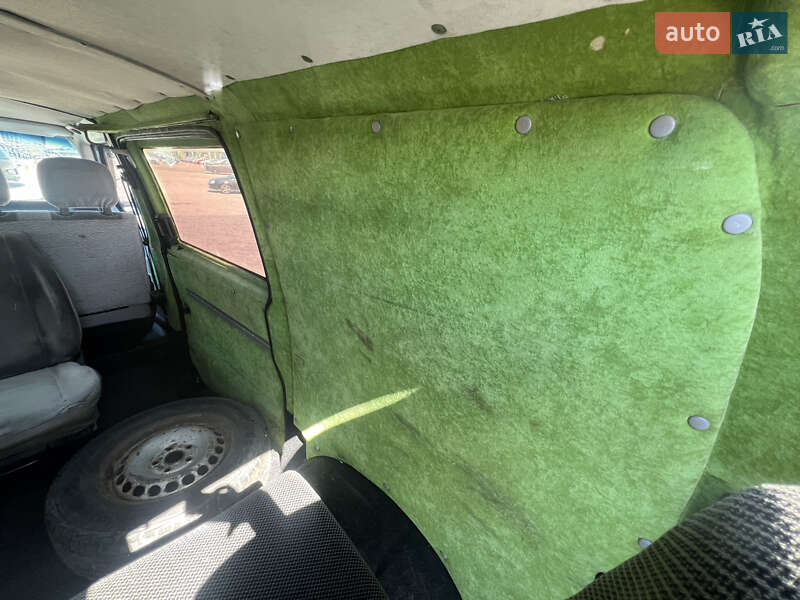 Минивэн Volkswagen Transporter 1996 в Запорожье