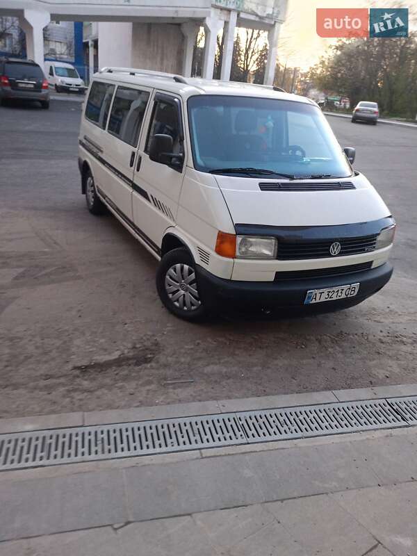Минивэн Volkswagen Transporter 1999 в Новояворовске