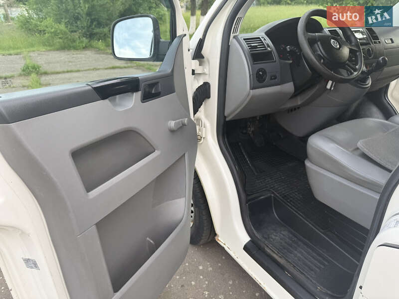 Минивэн Volkswagen Transporter 2008 в Ладыжине