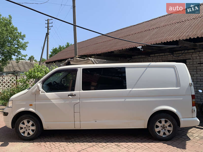 Минивэн Volkswagen Transporter 2005 в Помошной