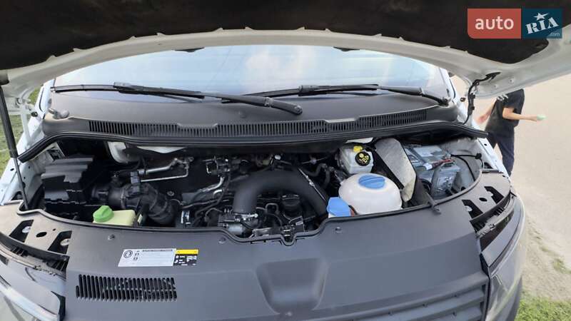 Минивэн Volkswagen Transporter 2016 в Броварах