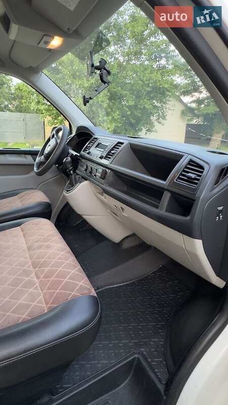 Минивэн Volkswagen Transporter 2016 в Броварах