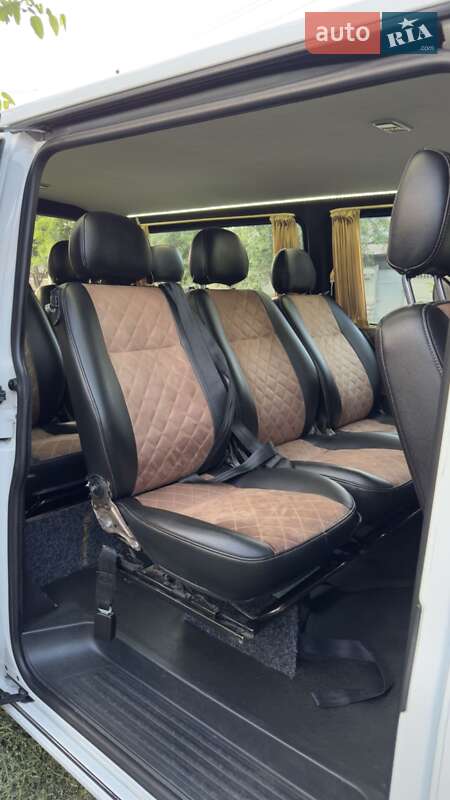 Минивэн Volkswagen Transporter 2016 в Броварах