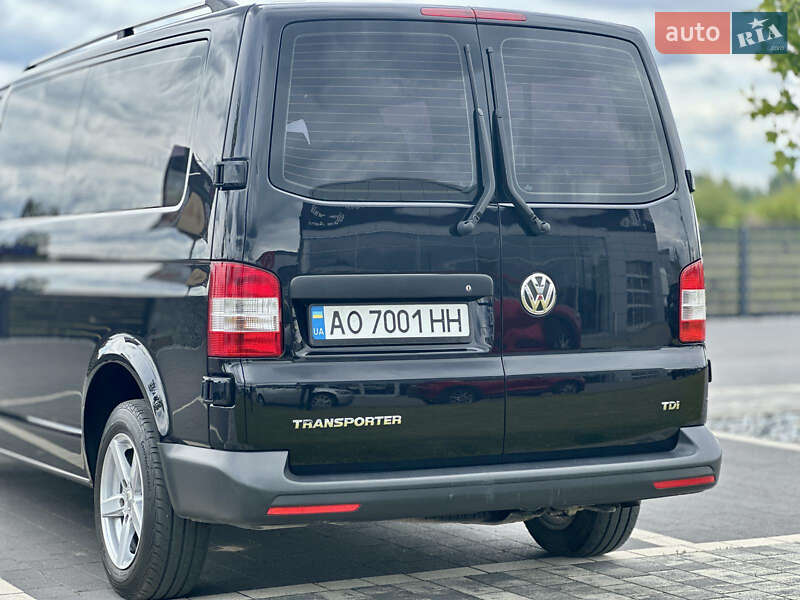 Минивэн Volkswagen Transporter 2015 в Мукачево