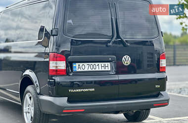 Минивэн Volkswagen Transporter 2015 в 
