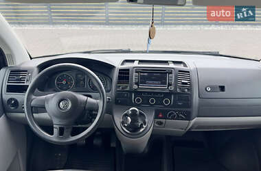 Минивэн Volkswagen Transporter 2015 в 