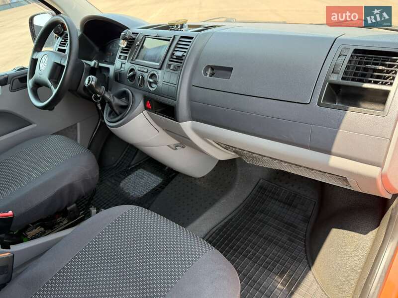 Минивэн Volkswagen Transporter 2005 в Киеве