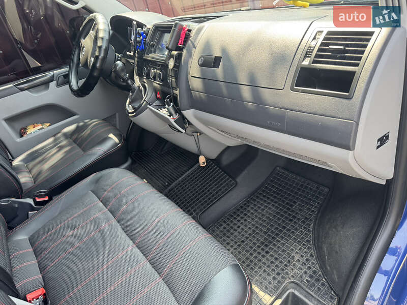Минивэн Volkswagen Transporter 2015 в Дударкове