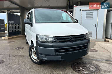 Минивэн Volkswagen Transporter 2010 в 