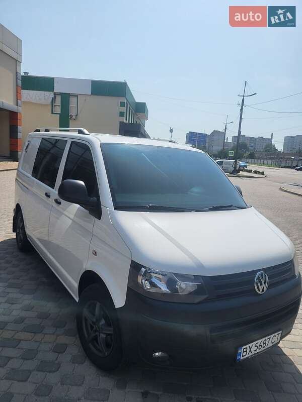 Вантажопасажирський фургон Volkswagen Transporter 2015 в 