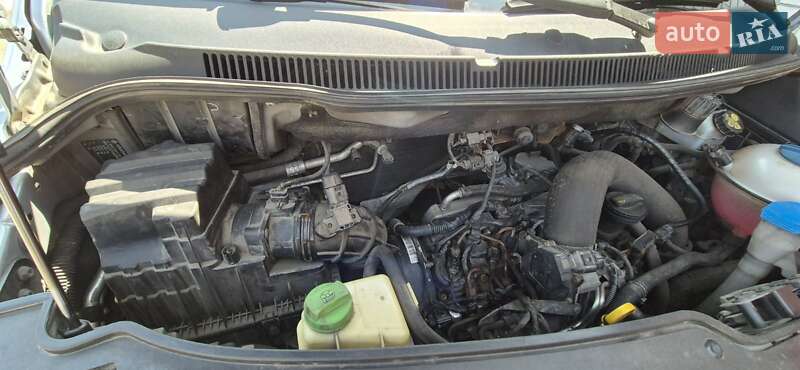 Грузовой фургон Volkswagen Transporter 2014 в Киеве