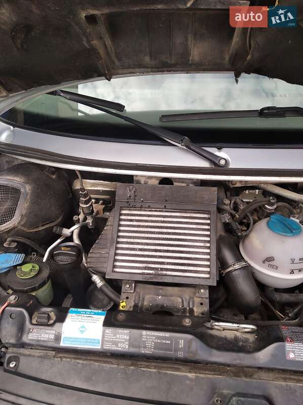 Минивэн Volkswagen Transporter 2003 в Долине