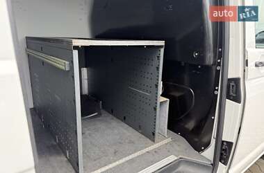 Грузовой фургон Volkswagen Transporter 2021 в 