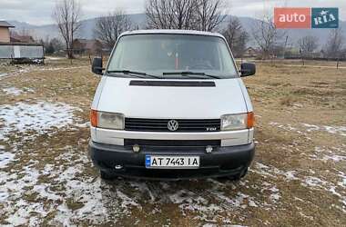 Грузовой фургон Volkswagen Transporter 2001 в Надворной