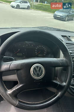 Минивэн Volkswagen Transporter 2004 в 