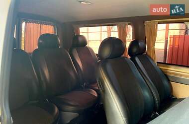 Минивэн Volkswagen Transporter 2010 в 