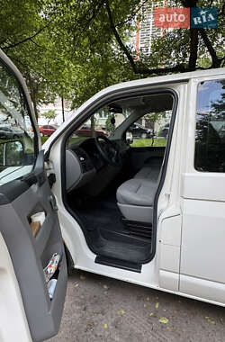 Минивэн Volkswagen Transporter 2006 в 