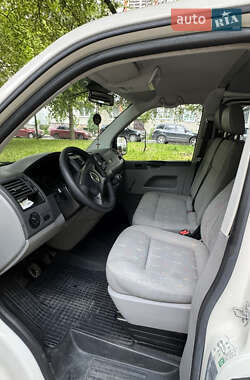 Минивэн Volkswagen Transporter 2006 в 