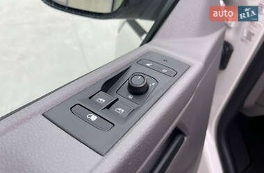 Вантажний фургон Volkswagen Transporter 2021 в 