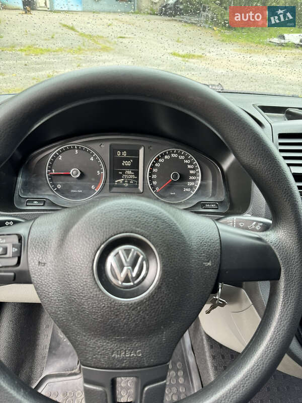 Минивэн Volkswagen Transporter 2010 в Хмельницком