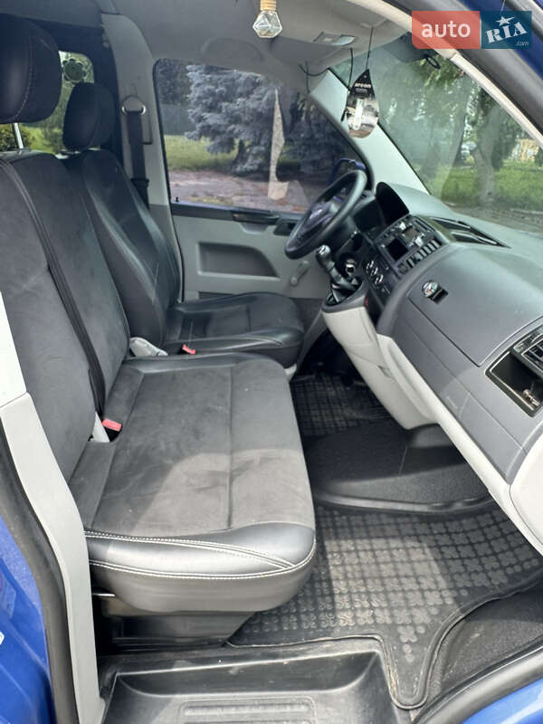 Минивэн Volkswagen Transporter 2010 в Хмельницком