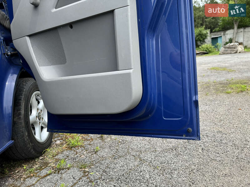Минивэн Volkswagen Transporter 2010 в Хмельницком