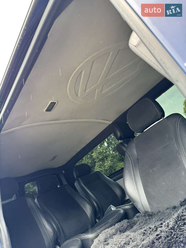 Минивэн Volkswagen Transporter 2010 в Хмельницком