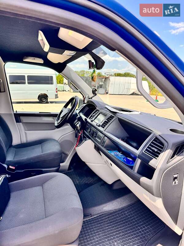 Минивэн Volkswagen Transporter 2016 в Львове