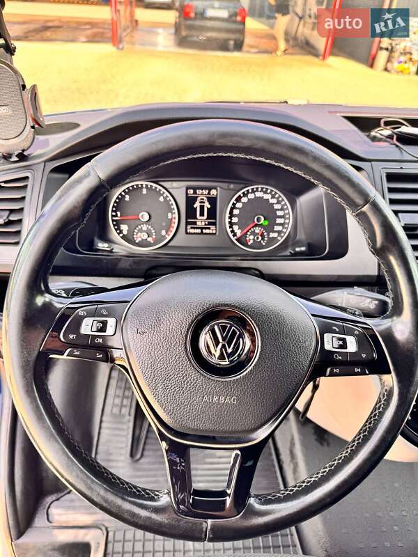 Минивэн Volkswagen Transporter 2016 в Львове