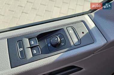 Грузовой фургон Volkswagen Transporter 2020 в 