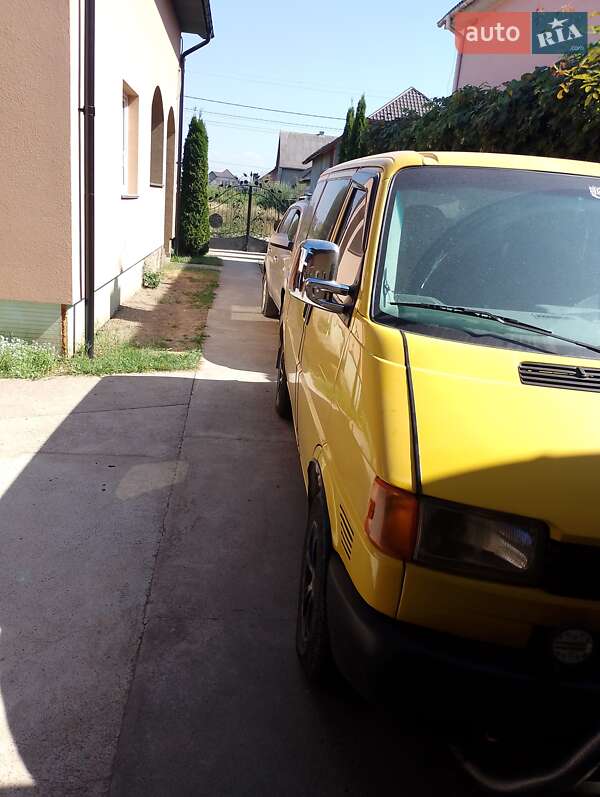 Минивэн Volkswagen Transporter 2003 в Хусте