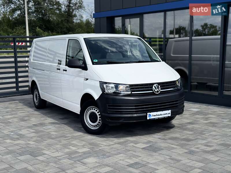 Грузовой фургон Volkswagen Transporter 2016 в 