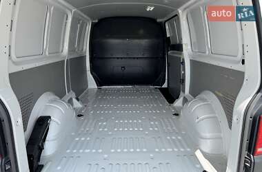 Грузовой фургон Volkswagen Transporter 2016 в 