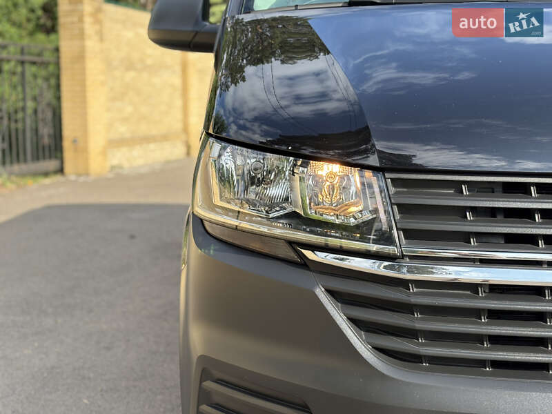 Грузопассажирский фургон Volkswagen Transporter 2021 в Киеве