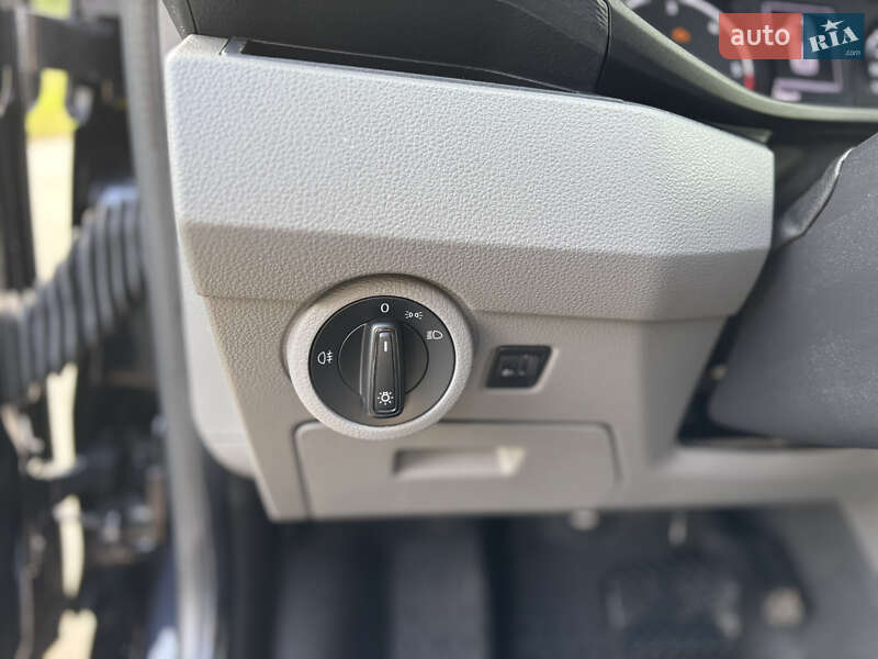 Грузопассажирский фургон Volkswagen Transporter 2021 в Киеве
