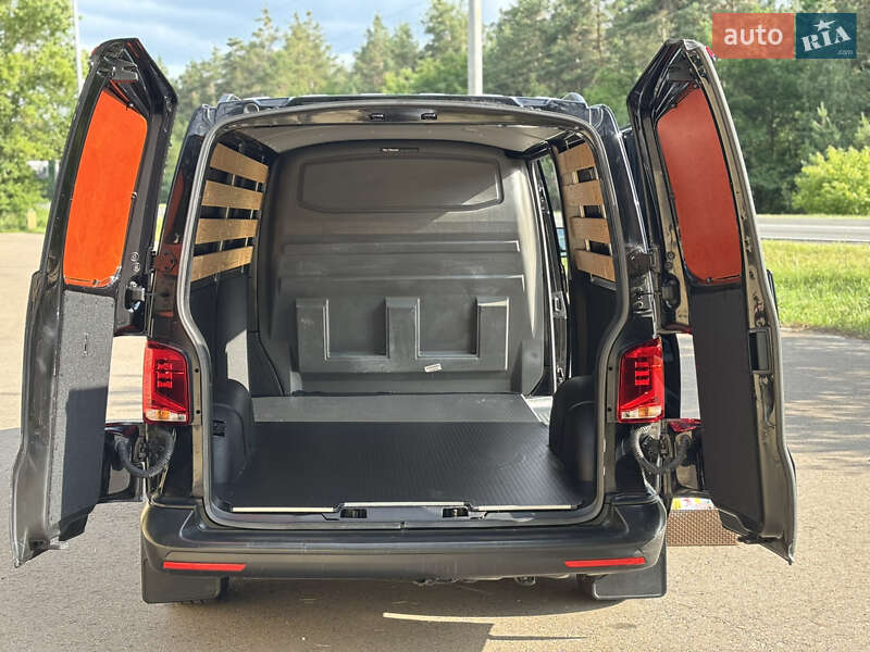 Грузопассажирский фургон Volkswagen Transporter 2021 в Киеве